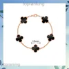 バンクルフブレスレット女性用ジュエリーデザイナーヴァンクローバーブレスレットクラシック4Four Leaf Clover Bracelet White Red Blue Agate Shell Motherofpearl Charm Bracelets 18K Gol