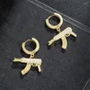 Kolczyki Dangle Out Hip Hop 1 para pistoletu cyrkon biżuteria kolczyka złota kolor mikro utwardzony pełny bling wie dla punk men297t