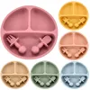 Ensemble 4pcs / ensemble bébé Silicone Silicone Plaque de salle à manger solide Carton Mignon Enfants Plats Smile Face Baby Table Vérification Retro Kids Plate Curtain