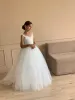 Abito da ragazza di fiori da principessa 2024 Una linea di tulle in pizzo Abiti da prima comunione per bambini piccoli Neonati Battesimo Battesimo Abito da damigella d'onore junior Abito da sposa per ospiti