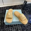 2024 Nya sandaler tofflor Straw Shoes Summer Luxurys Designer Sliders Prad Loafer Outdoor Men Womens Indoor Home Weave Dress Sho Sandale Slide Casual Indoor Mule Box
