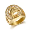 Klusterringar Hip Hop Micro Pave Rhinestone Iced Out Bling Horse Ring IP Guldfylld titan Rostfritt stål för män smycken199i