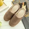 Slipare unisex skor för kvinnor 2024 Hus slip-on anti-glid blomma inomhus casual snö toffel chaussure femme