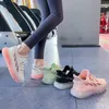 Sneakery butów zwykłych prowadzący Sports TABI dla kobiet 2024 Projektantka mody Shoe Shoe Low Tennis Hit Bosher w promocji