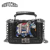 Borse a tracolla BENVICHED 2024 Retro Rivetti Piccolo pacchetto quadrato Borsa con chiusura a catena femminile Borsa da donna di moda Messenger L031