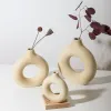 Racks Nordic Vase Circular Hollow Ceramic Donuts Flower Pot Home Living Room Decoration Accessories Interior Office Desktop Decor Gift