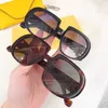 Gorąco sprzedawane okulary przeciwsłoneczne dla kobiet projektantów Klasyczna importowana tablica z włókna octanowego L40031 Travel na zewnątrz wszechstronność luksusowe okulary przeciwsłoneczne dla kobiet