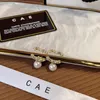 Luxury Diamond Inlaid Pearl Earrings Charmig designer Kvalitet örhänge High End Luxury Designtillbehör Valda par Family 257F