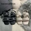 Каналы CF Slingback Pearl Designer Slippers Sandal Sandals Strap Flat Mule Paris стеганые квадратные носки скользящие шлепанцы для флопов кожа кожа летние туфли