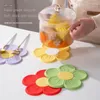 Tapetes de mesa de qualidade alimentar resistente ao desgaste de duas cores simples as flores moda casa flores de cerejeira durável bela cozinha
