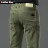 Automne Mens Slim Stretch Jeans à la mode et polyvalent en tissu doux pantalon armée armée Coffee Green Brand masculin Brand de marque 240321