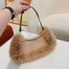 Bolsos de noche peludos O Lock Swing bolsos de diseñador Bolsos de piel de invierno bolso de lujo mujer bolso de hombro axila baguette bolso de moda me342P