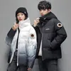 Koreli Versi Trend Gradient Renk Kapşonlu Kapüşonlu Gençlik Sıcak Çift Dış Giyim% 90 Beyaz Ördek Aşağı Puffer Ceketler Erkekler Q0BC#