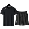 Повседневная летняя футболка и шорты для мужчин, комплект из двух предметов, черный спортивный костюм в стиле хип-хоп, уличная спортивная одежда для бега, большие размеры 240325