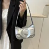 Borsa a tracolla a mezzaluna in pelle PU con coulisse Lettera Borsa per rossetto per trucco ascellare stile Y2k di grande capacità