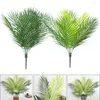 Decoratieve bloemen gesimuleerde planten kunstmatige palmboomdecor voor huizen tuinkantoor plastic nepbladeren