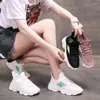 Chaussures décontractées été maille respirant baskets femmes chaussures de course plates étudiants vulcaniser à lacets chaussures femme légères