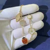 Ultimo marchio del designer V Golden Van Five Flower Ladybug Bracciale Female Four Leaf Beetle 18K Rose Gold Fritillaria Lucky