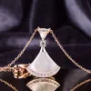 Jewelry custom 18K rose gold small skirt necklace needlework chalcedony white fritillaria inlaid diamond collarbone193x