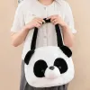 Axelväskor kvinnor crossbody svart vit söt tecknad panda messenger väska mjuk och bekväm fluffig leksakshopping gåva till flicka