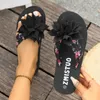 Chinelos mulheres flor apartamentos sapatos casuais sandálias de verão clip toe designer flip fops 2024 praia ao ar livre andando mujer zapatos
