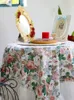 Tkanina stołowa vintage koronkowe kwiatowe fragmenty pomarszczone obrus krawędzi mały okrągły jadalnia po tło tkanina