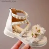 Sandalen Meisjes Sandalen 2024 Zomer Nieuwe Bloem Fee Stijl Prinses Schoenen Feest Bruiloft Show Mode Zachte Zool Elegante Strand Schoenen Q240328