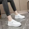 Sıradan Ayakkabı 2024 Bahar Boş Zaman Küçük Beyaz Tahta Uzun boylu ve Basit Kadınlar Öğrenci Sokak Çekim Trendi Korece