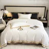 Ensembles de literie broderie dorée luxe haut de gamme coton égyptien noir blanc style housse de couette drap de lit taies d'oreiller textile à la maison