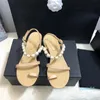 2024 Luxe Kristal Kalfsleer Gewatteerde Platform Dame Casual Sandaal Zwarte Schoenen Designer Vrouwen Platte Sandalen 35-41