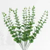 Fleurs décoratives 10pcs Eucalyptus Plante artificielle Bouquet de chambre à coucher décor de chambre à la maison faux jardin décoration de mariage Ornement de vase extérieur