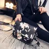 Axelväskor sunmmer damer singel liten väska fjäril älskar blomma mini fyrkantig handväska mode diagonal kvinnlig crossbody