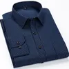 Übergroße 9XL 8XL Herren LG-Ärmelhemd Casual Busin Classic Plaid Gestreift Täglich Slim Fit Butt Male Social Dr Shirts l4uD #