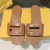 Tasarımcı Sandalet Kaydırıcıları Yaz Plajı Moda Kadın Lüks Flip Flops Loafers Chaussure Mektup Anatomik Deri Slide Plaj Terlikleri