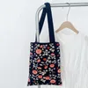 Förvaringspåsar litterära och konstnärliga minimalistiska handväska stickade garn personlig väska kontrasterande mesh röd axel shopping