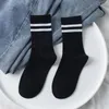 Frauen Socken Weiß Gestreiften Harajuku Kawaii Lustige Nette Hip Hop Skateboard Streetwear Calcetines Schwarz Mujer Frau Skarpetki Meia