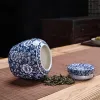 Latas de armazenamento de porcelana azul e branca Messen Latas seladas de doces com tampas Latas de chá de cerâmica doméstica Nozes Recipiente de armazenamento de grãos de café