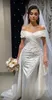 Elegant satin sjöjungfrun bröllopsklänningar med löstagbara kjolspetsapplikationer pärlor veckor från axel lång brudmottagningsklänningar enkel vit brudklänning