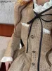 Abiti casual Onalippa Mini abito in tweed con piccola fragranza Orlo in legno con orlo patchwork Vita alta con volant Abiti monopetto francese