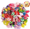 Vêtements de chien Est Accueil Animaux Coiffe Bow Bijoux Pet Caoutchouc Bande Accessoires De Cheveux Tête Fleur Toilettage SN3798