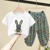 夏の綿の子供服セットボーイガールズスーツベビーセットTシャツパンツ2ピース幼児ラウンジウェアソフトトラックスーツ240326