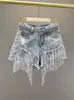Dżinsy damskie 2023 Wiosenne letnie dżinsowe spodenki dla kobiet europejskie wysokie talię Slim dno Ribed Beaded Fringed Short Short Spodnie DHD7F