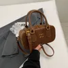 Lojas de exportação designer sacos ombro moda feminina saco 2024 novo nicho design couro camurça boliche casa mesmo estilo bolsa