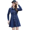 Robes décontractées Femmes Denim Robe Mode Simple Boutonnage À Manches Longues Femme Preppy Style Une Ligne Swing Court