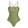 Costumi da bagno da donna Sexy cinturino scava fuori costume intero verde slim con lacci bikini con perline moda francese 2024 costumi da bagno da spiaggia