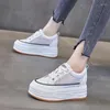 Casual skor fujin 7cm äkta läder kil sneakers plattform kvinnor mode vit sommar luftnät