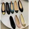 Chanelllies Schuhe kanalisiert Ballettkappe Kleid Bow klassische Designer Flats Frauen Mädchen Lady Tweed gestatze Leder flache Sandalenpumpen Klassische schwarze Bootsrutsche Ballerina