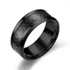 Anneaux de mariage 8mm hommes carbure de tungstène couleur argent anneau incrusté noir bande de fibre de carbone pour hommes fête mode bijoux cadeau S283J