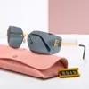 Fashion Designer Sunglasses Mens Luxury Letters Women Outdoor Shades Classic Sun Glasses Lady Beach Radiation Glasses Protection Eyewear Square Eyeglasses