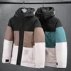 2021 Espesar la chaqueta de los hombres calientes con capucha Parka Abrigos Hombres Invierno Outwear Casual Patchwork Down Coat Fi Puffer Jacket 4XL M1MH #